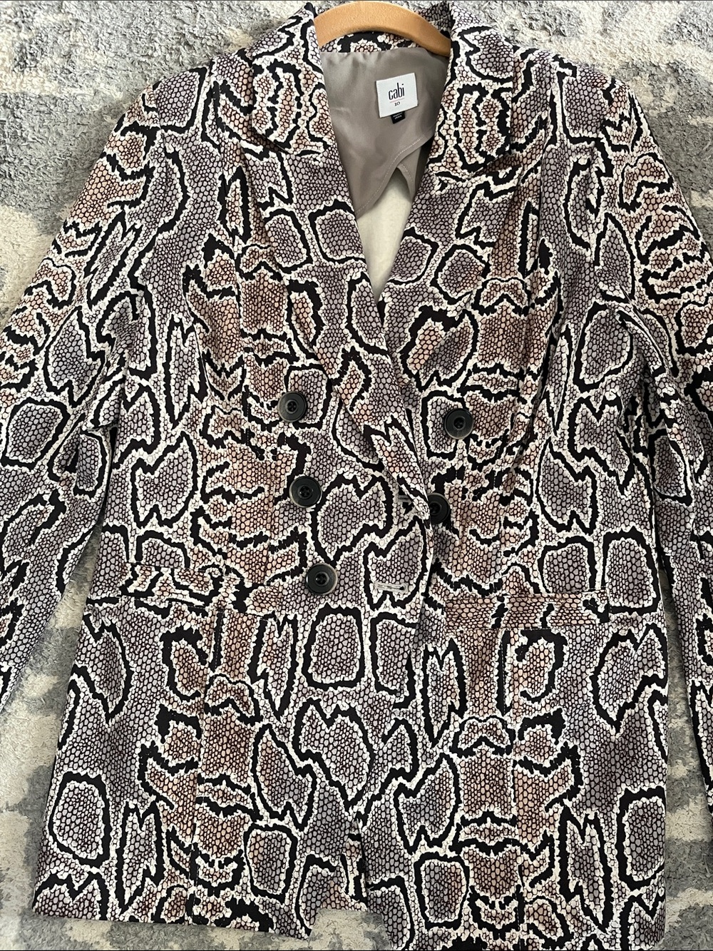 Cabi Python Blazer - Picture 4 of 12